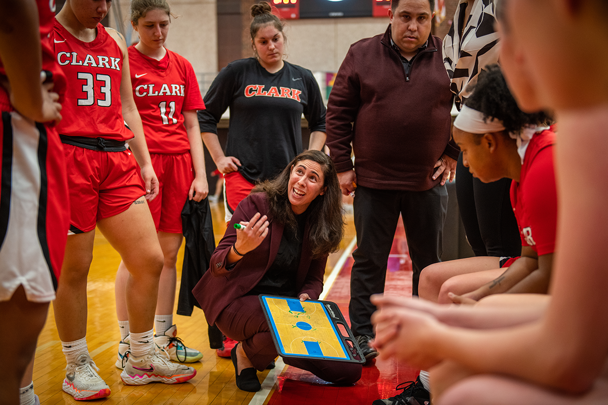 womens basketball team with couch